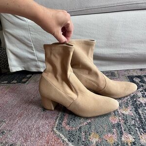 Stuart Weitzman beige boots